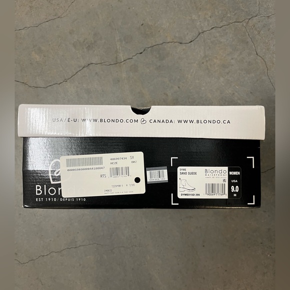 Blondo | Dyme Waterproof Chelsea Boots | Sand Suede | Size 9 - Picture 5 of 11